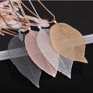Leaf necklace